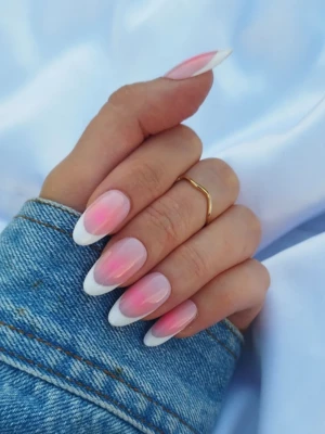 Aura French Tips