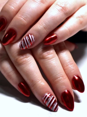 Candy Cane Nail Tips