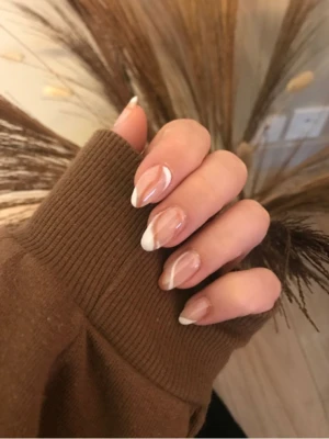 Caramel & White
