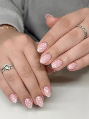 Dotted Mani