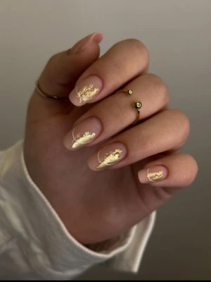 Nude & Gold