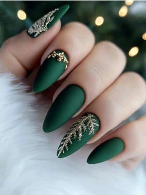 Velvet-Effect Mani