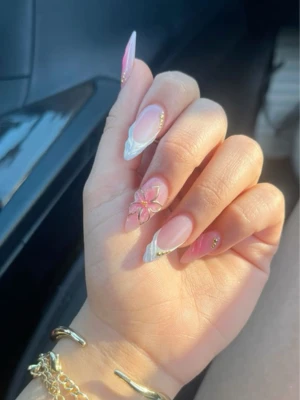3D French Nails