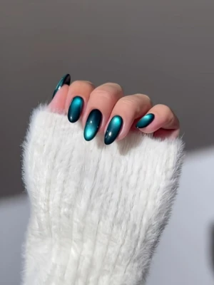 Arctic Aura Nails