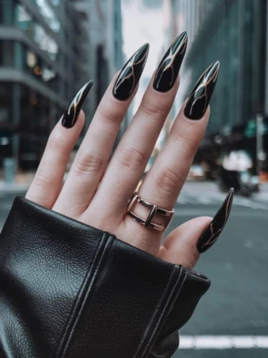 Black Chrome Elegance Nail