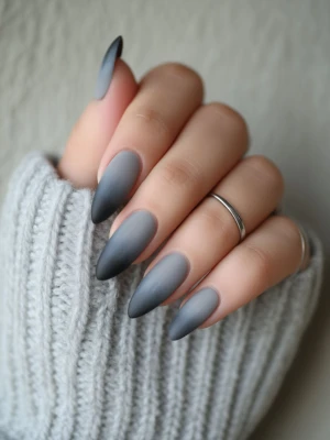 Black & Gray Nail