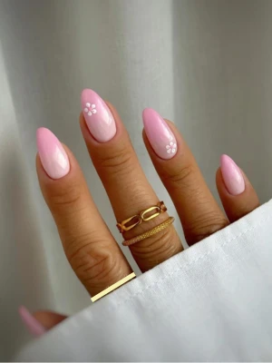 Chrome Daisy Nail