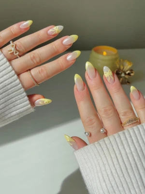 Coquette Summer Nail