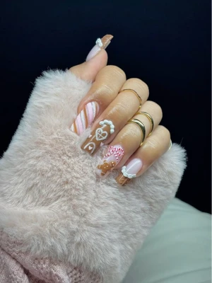 Gingerbread Nails