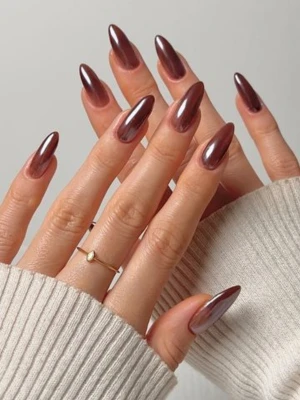 Glazed Cinnamon Nail