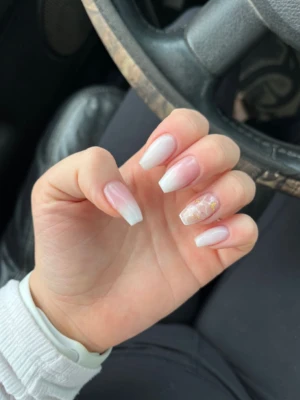 Marble Details Nail