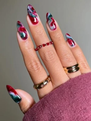 Marbled Christmas Tree Nails