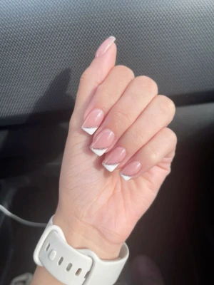 Side Tips Nails