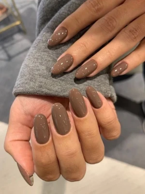 Soft Taupe Nails