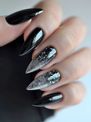 Sparkling Glitter Black Chrome Nail
