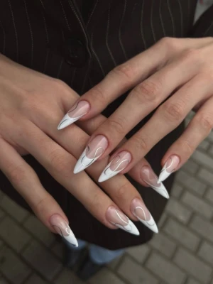Swirly French Nail