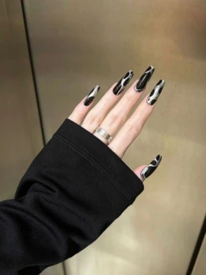 Tribal Black Chrome Edge Nail