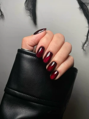 Vampy Ombré Nails