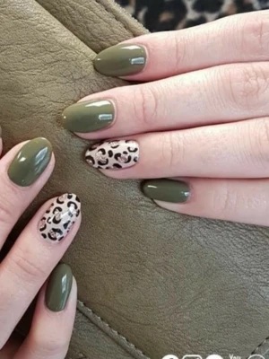 Animal Print Nail