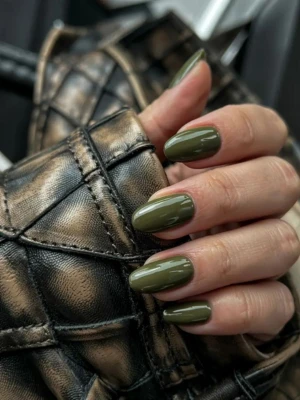 Bright Olive Nail