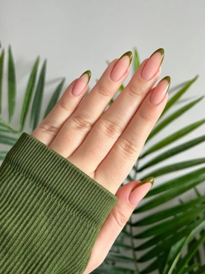 French Tip Mani Nail