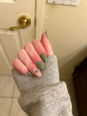 Heart Accents Nail