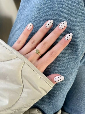 Polka Dots Nail