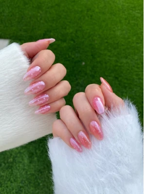 Silky Pink Magnet Nail
