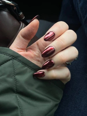 The Takeaway on Dark Chrome Nail
