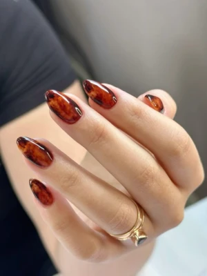 Tortoise Shell Nail